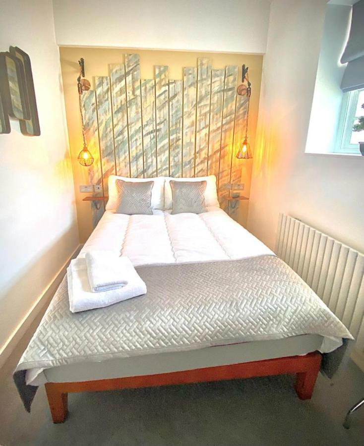 The Cherry Tree Hotel Kingston Blount Екстериор снимка