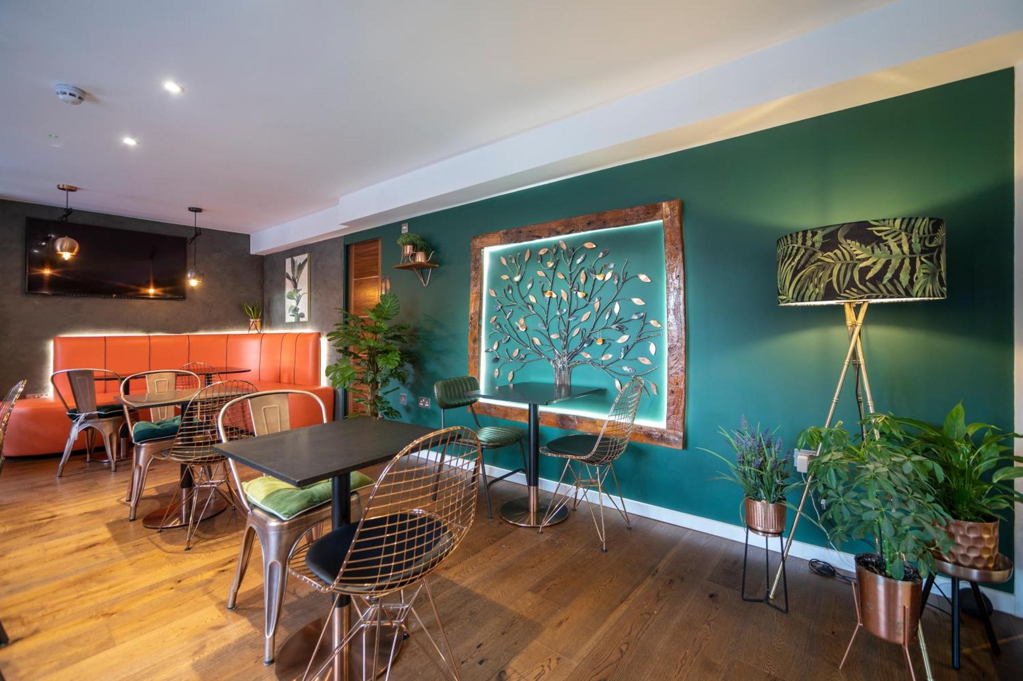 The Cherry Tree Hotel Kingston Blount Екстериор снимка