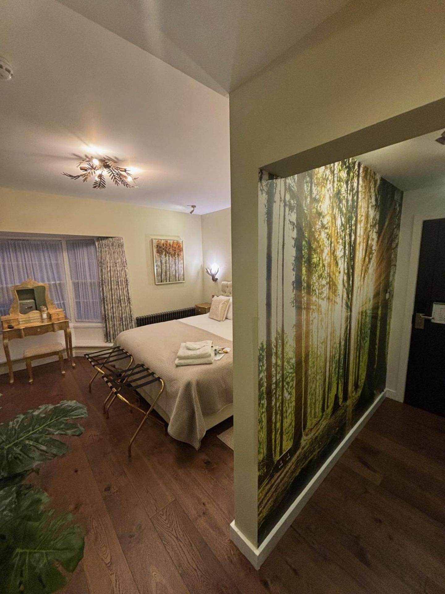 The Cherry Tree Hotel Kingston Blount Екстериор снимка