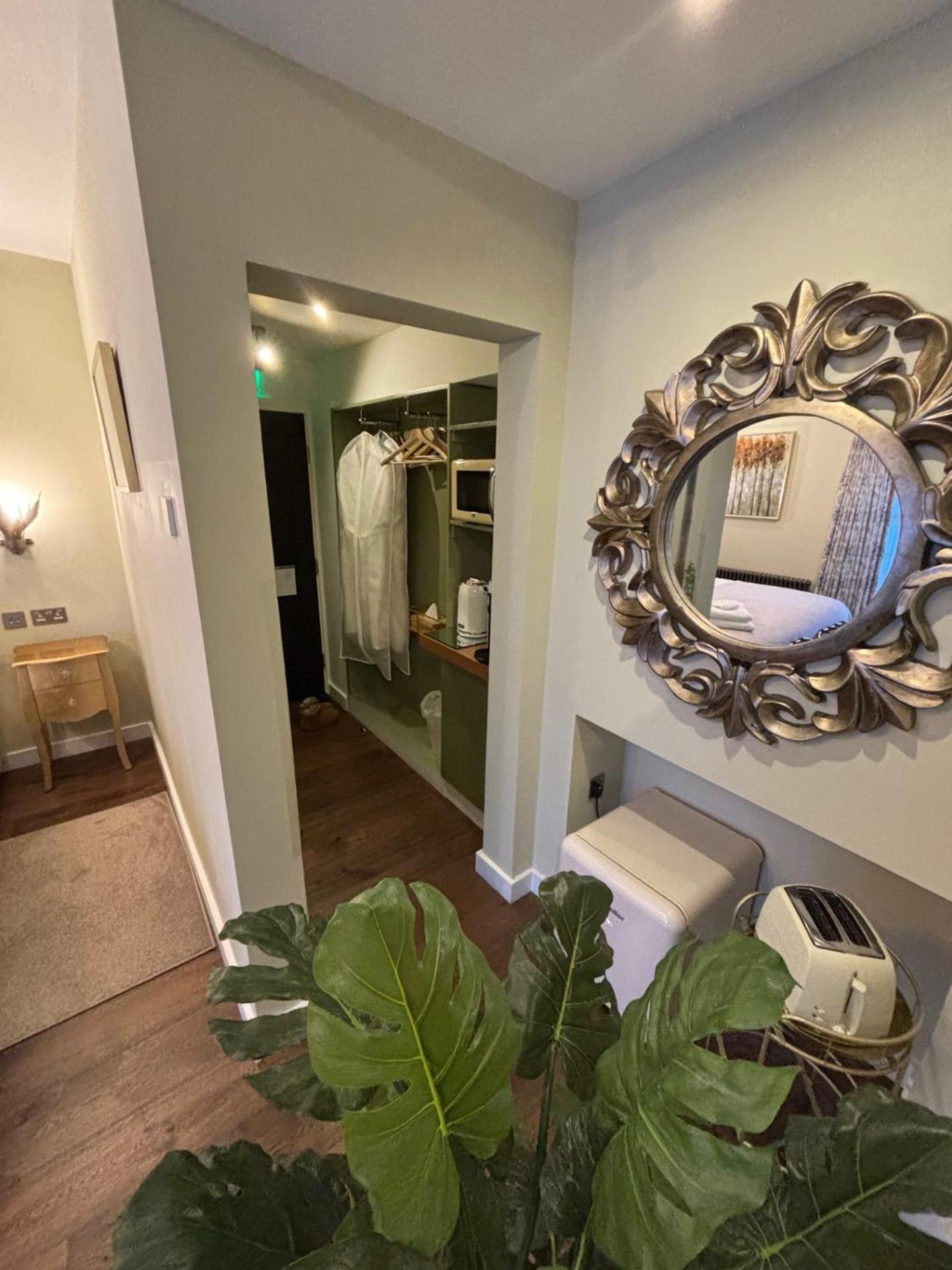 The Cherry Tree Hotel Kingston Blount Екстериор снимка